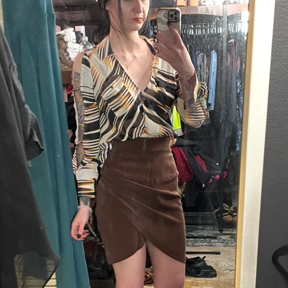 Bebe Black and White Wrap Graphic Button Down Shirt